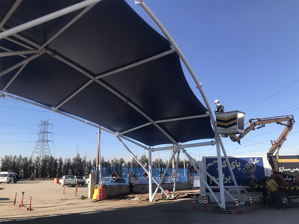 طراحی، ساخت و اجرای سازه چادری سر درب شرکت جهان فولاد سیرجان
